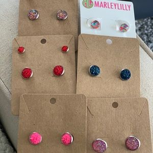 Stud earrings (6 pair)